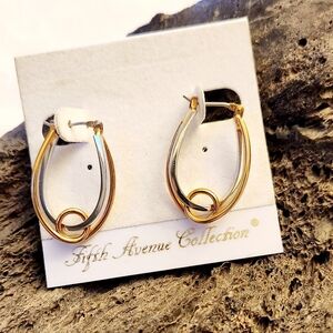 NEW Fifth Avenue Two toned earrings